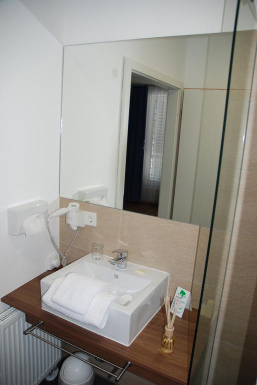 Zar-Hotel Vitalis Regensburg Rum bild